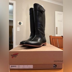 Red Wing Shoes Marion boot black boundary